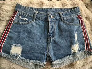 Mid rise Y2K shorts