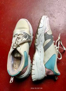 Stylish Women's Colorblock Sneakers