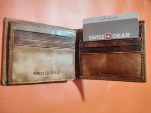 (New)Brown Leather Bifold Walle