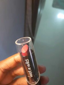 Wet n Wild Lipstick - DARK WINE Shade