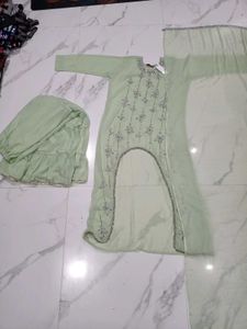 Elegant Lime Green Embroidered Kurta Set XL