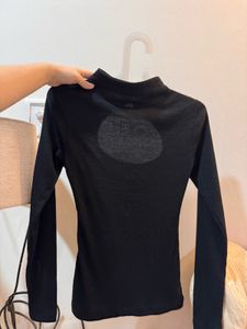 SSS ribbed long sleeve cutout top