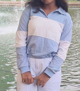 Blue &amp; White Colorblock Pullover