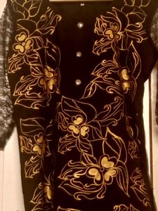 Stylish Kurta with Lace Sleeves