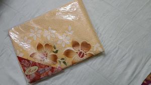 Rose Petels Premium Knits table cover❤