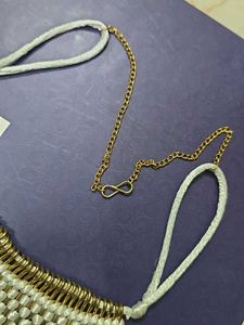 Elegant White &amp; Gold Choker Necklace