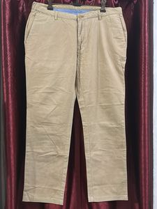 Men's Classic Khaki Chinos