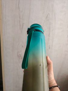 2 - Milton &amp; Motivational Water Bottle Set