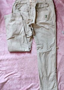 Low rise Women's Cargo Pants