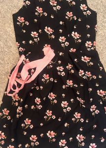 Charming Black Floral Dress with Pink Bow