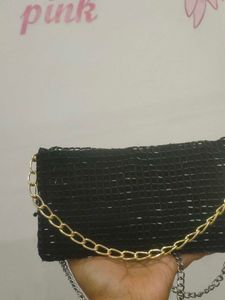 Cuhic Very Beautiful   Black glass bead Gold Chain
