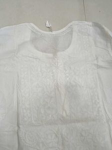 Elegant White Chikankari Kurta