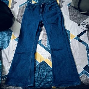 Women Blue Flared High Rise Clean Look Jeans