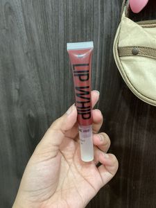 fae lip whip