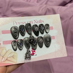 Navratri Black cateye Press-On Nails