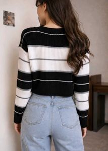 Striped Black &amp; White Pullover🪻🫧