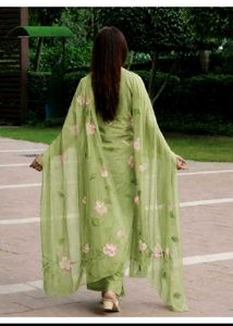 Elegant Green Floral Kurta Set with Dupatta