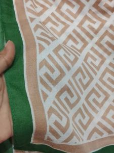 SIYA SCARF - Elegant Geometric Pattern