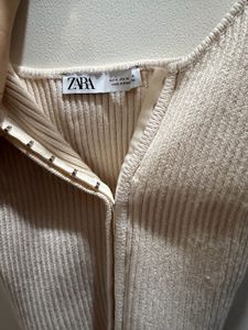 Ribbed Knit Zipper Crop Top