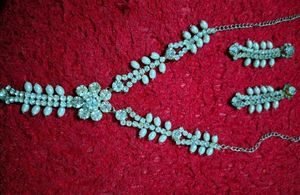 Rhinestone & Pearl Necklace Set