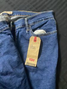 (NEW) Levi's 710 Super Skinny Jeans