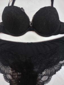 Black Lace Push-Up Bra