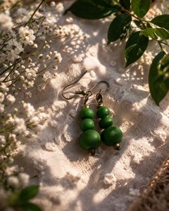 Green Beaded Dangle Earrings 🪴💚