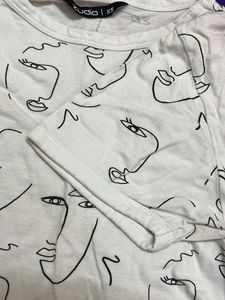 Abstract Face Print T-Shirt