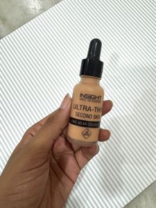 Insights ultra light foundation