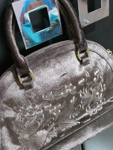 Brand New Stylish Pure Leather Handbag Coffebrown