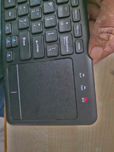 Croma Wireless Keyboard with Touchpad