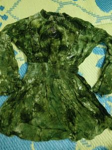 Green Tie-Dye Top