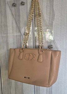 Beige shoulder bag