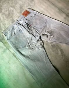 Levi’s Light Wash Denim Jeans