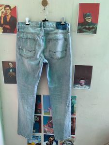 American Eagle Light Wash Distressed Jeans