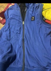 Spykar Reversible Sleeveless Hoodie Jacket