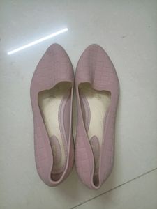 Beautiful Waterproof Shoes For Women 👠(Size -7)