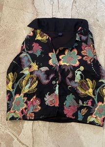Padded top Vibrant Floral Print Button-Up To