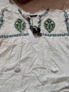 Embroidered White Tunic Kurta