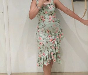 Floral Dress 🌷