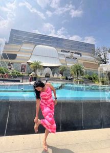 Stunning Pink Tie-Dye Midi Dress with Slit
