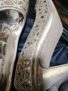 Embellished Golden Ballet heal
