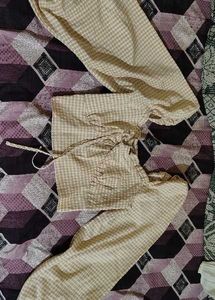 Beige Gingham Plaid Puff Sleeve Crop top