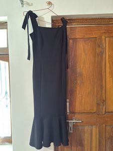 Chic Black Mermaid Hem Dress