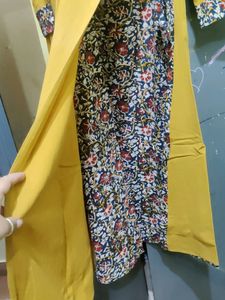 Beautiful Agrakha Pattern Kurti