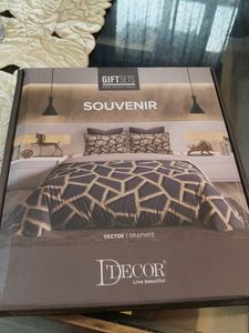 DDECOR Geometric Print Bedsheet Set