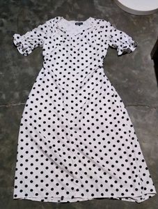 Chic Polka Dot Midi Dress puffy sleeves