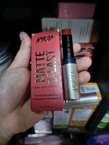 Nykaa Matte-Last Lipstic