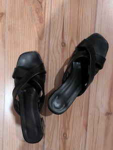 Chic Black Cross-Strap Heels