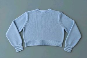 POWDER BLUE CROPPED CREW NECK KNIT SWEATER